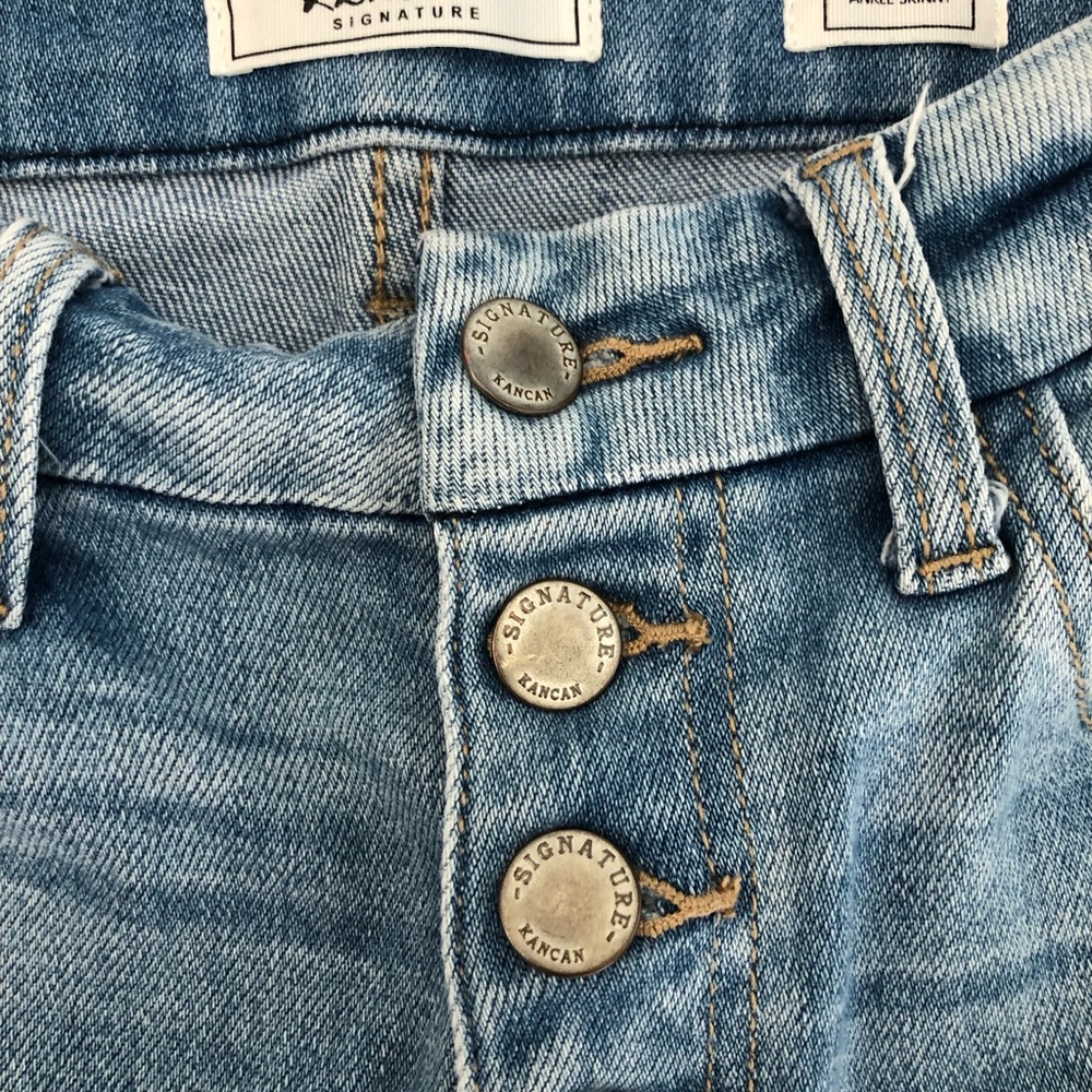 Kancan Light Wash Mid-Rise Button-Fly Women’s Jeans Sz 25